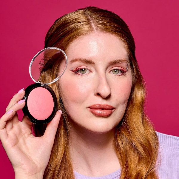 essence | Pure Nude Baked Blush | Highly Pigmented Baked Texture for a Bright, Healthy Glow | Available in 8 Gorgeous Shimmery Shades | Vegan & Cruelty Free (07 Cool Coral) - Image 4